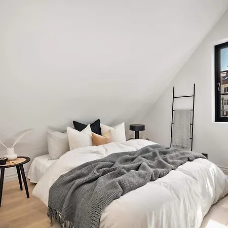 Moderne Bergenshus Med Privat Hage Og Parkering Apartment *